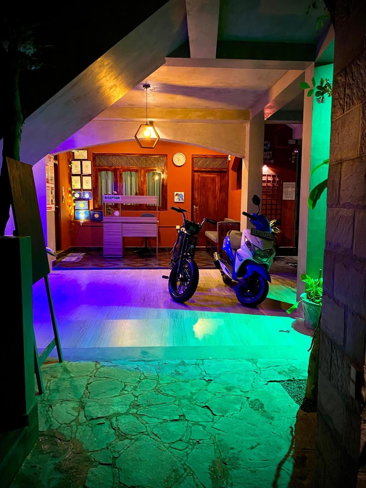 タマラ モーテルズ ヒッカドゥワ エクステリア 写真